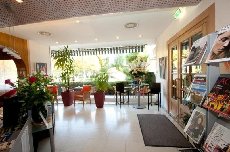 Hostellerie De La Vendee Lancy 内观 照片