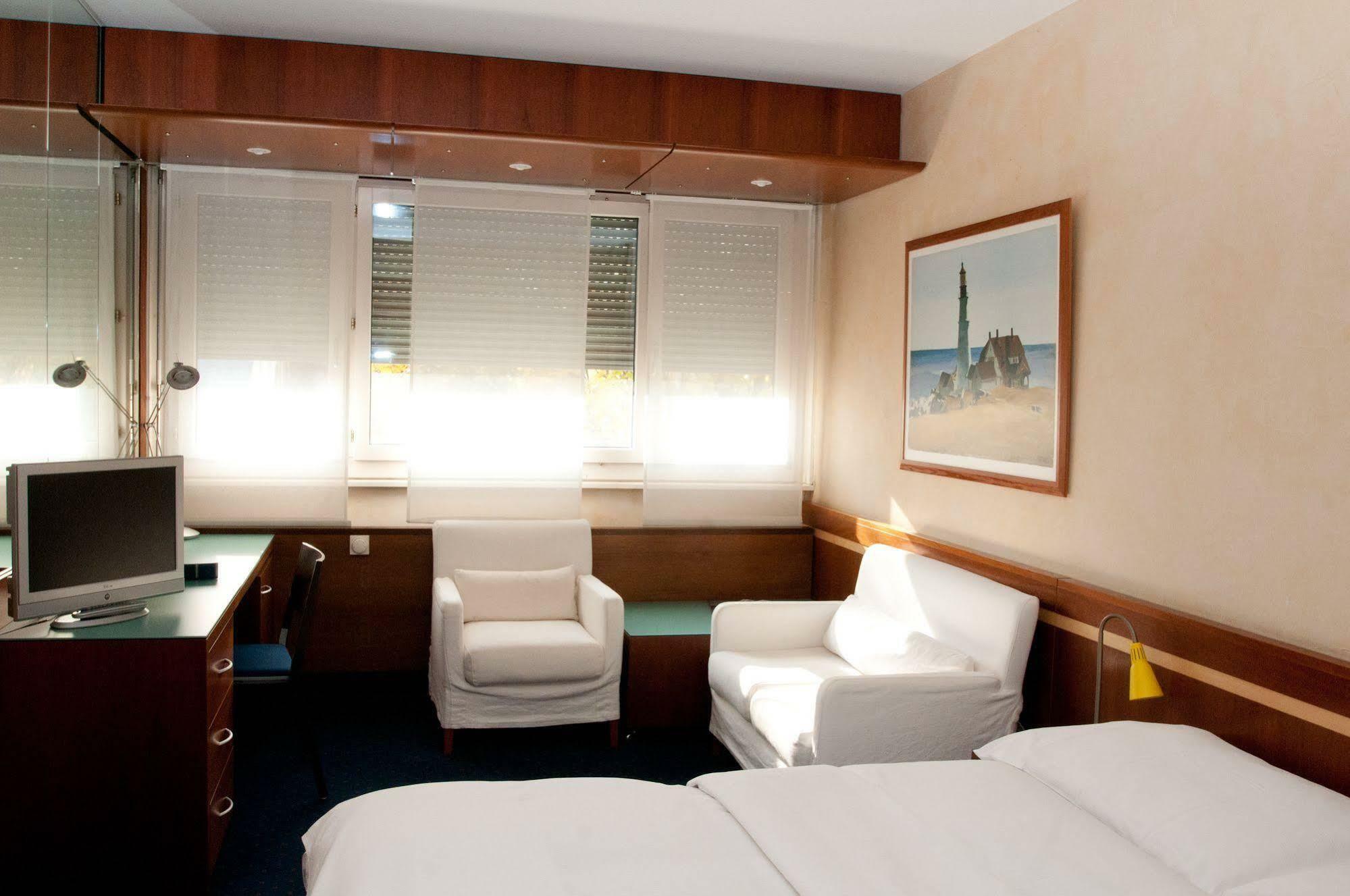 Hostellerie De La Vendee Lancy 外观 照片