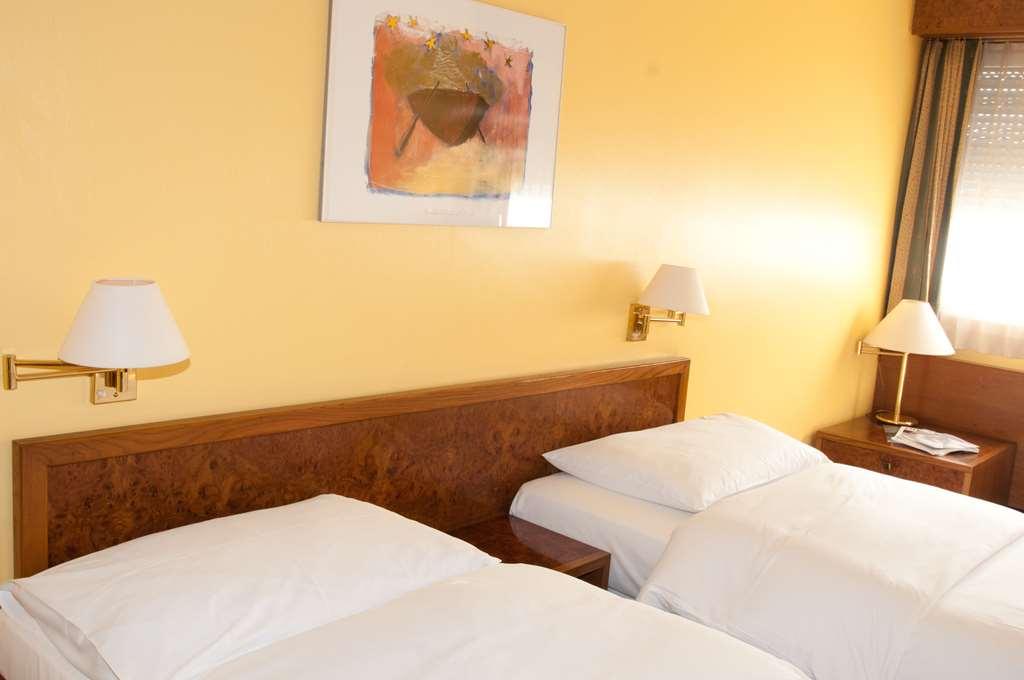 Hostellerie De La Vendee Lancy 客房 照片