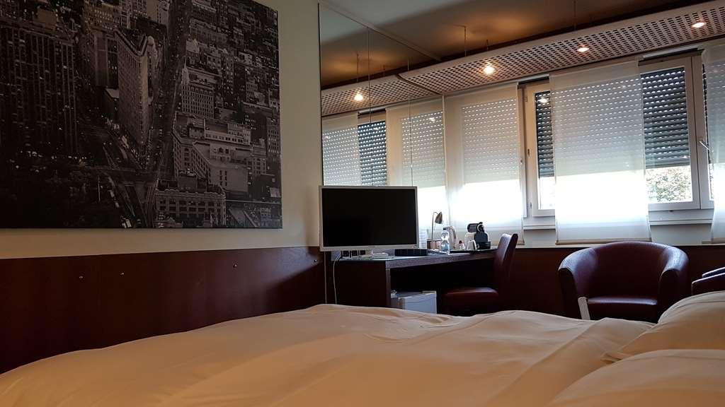 Hostellerie De La Vendee Lancy 客房 照片