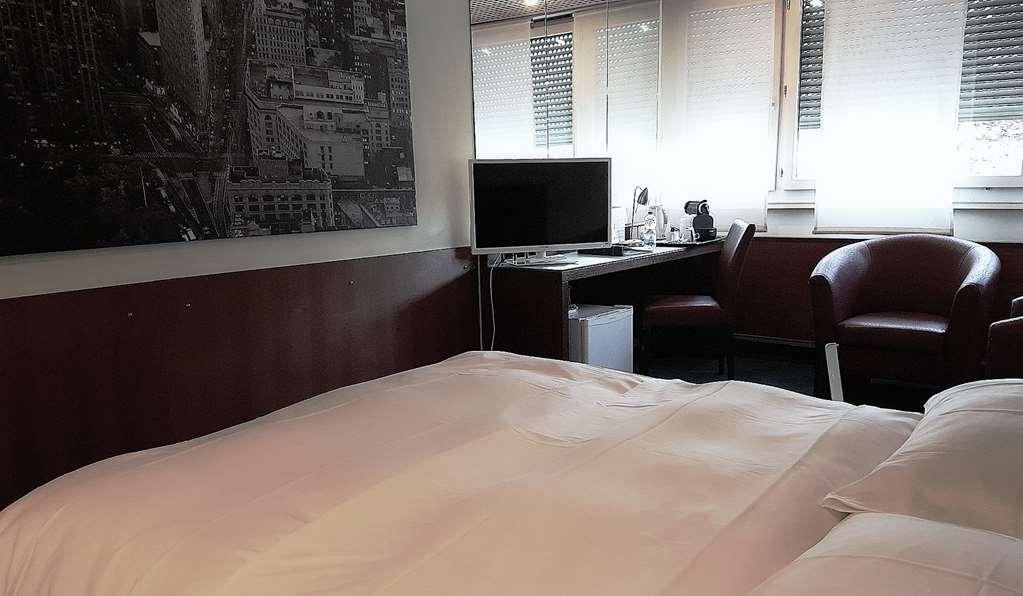 Hostellerie De La Vendee Lancy 客房 照片